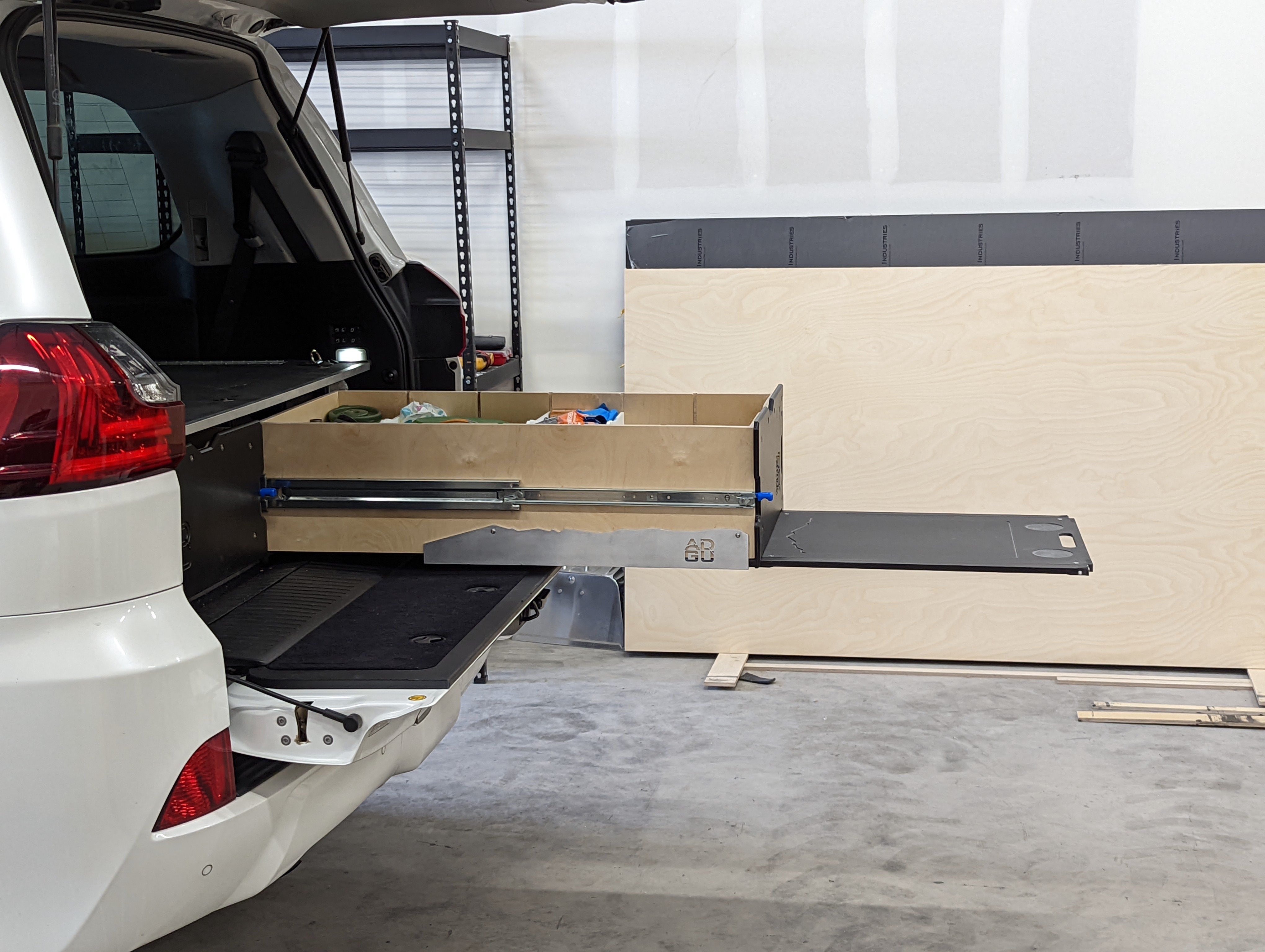 Slide Out Table: 16in Wide